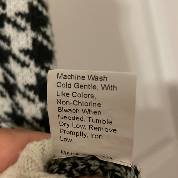 Sweater Vest - Picture 4 of 5